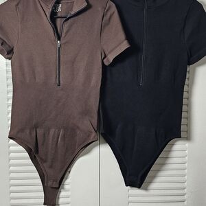 2 Ribbed Short-Sleeve Zip-Front Women's One-Piece Bodysuits